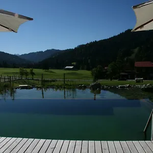 Almhof Lässer Gasthof